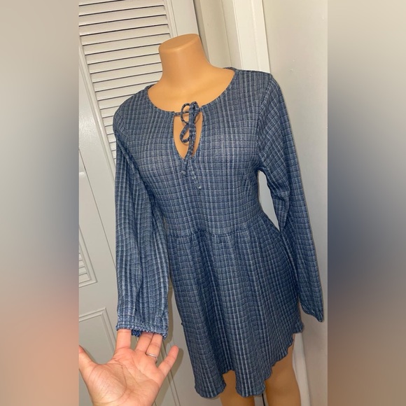 NWT mini long sleeve dress size L - Picture 2 of 5